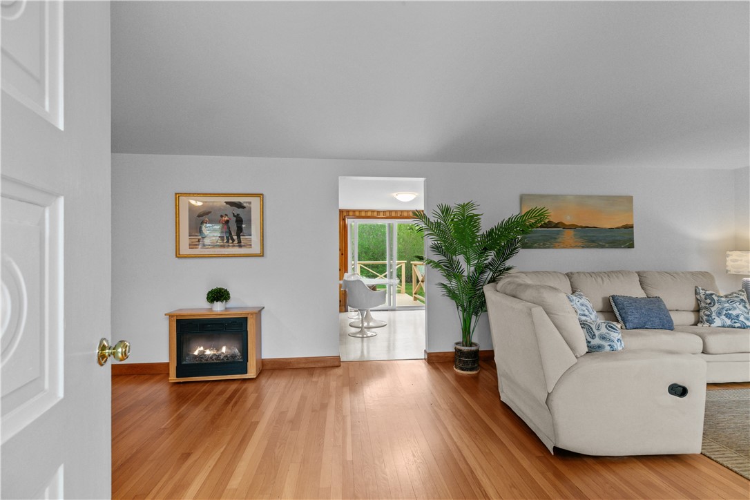11 Cedar Avenue