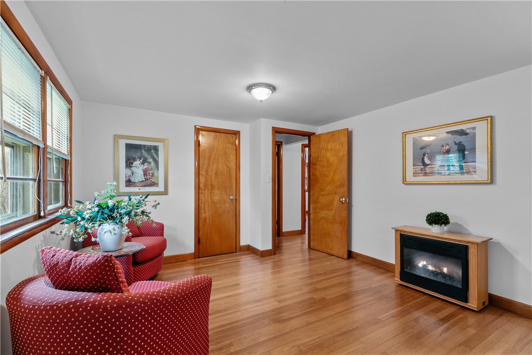 11 Cedar Avenue