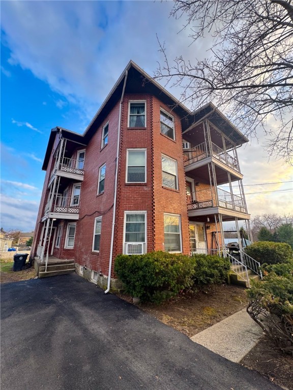 20 Vivian Avenue