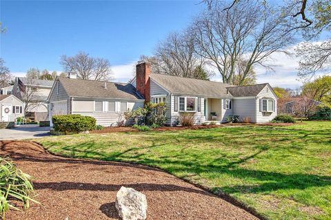 25 Belton Drive Barrington RI 02806