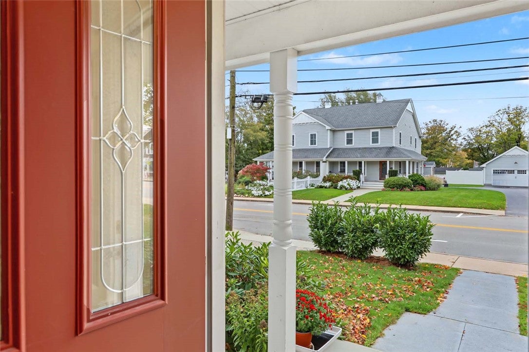 65 NARRAGANSETT Avenue 1