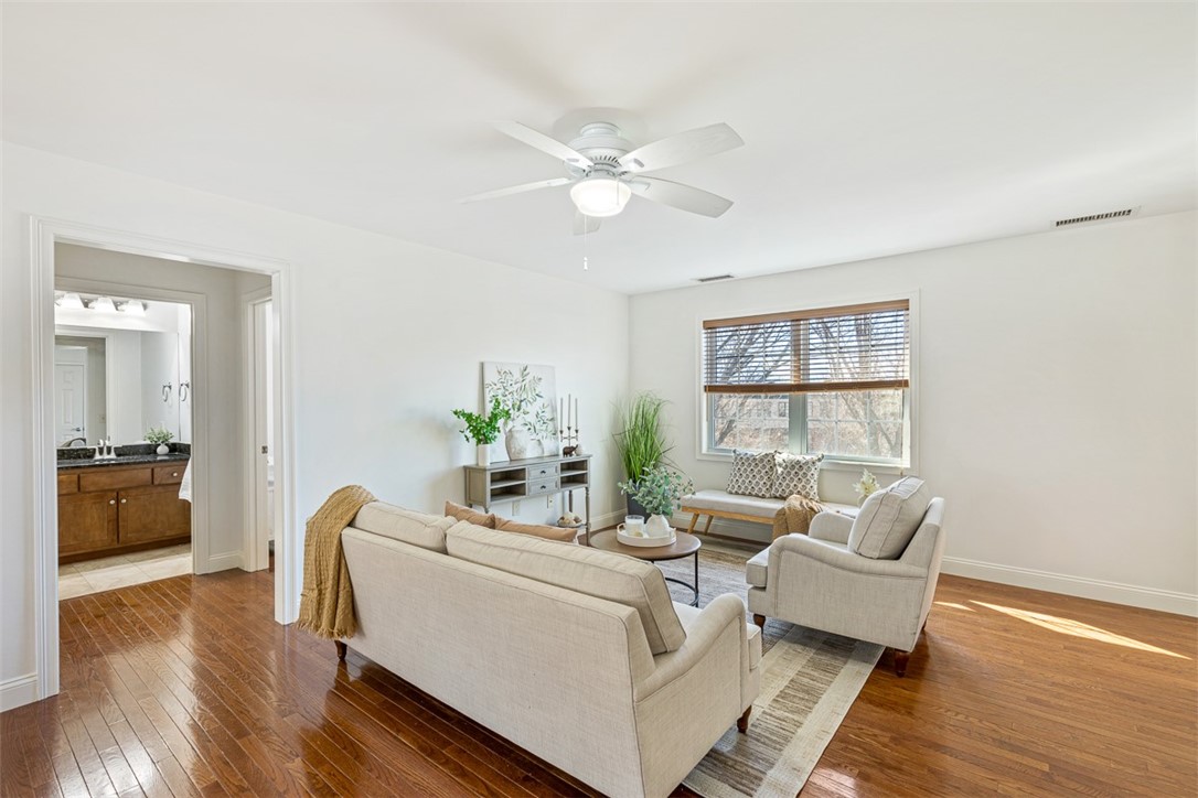 60 Bay Spring Avenue A9