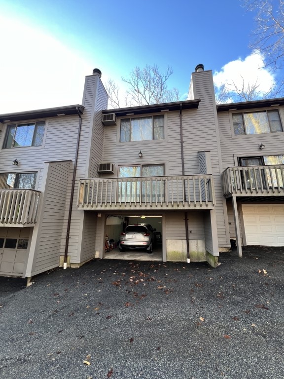 5 Wake Robin Road 2004