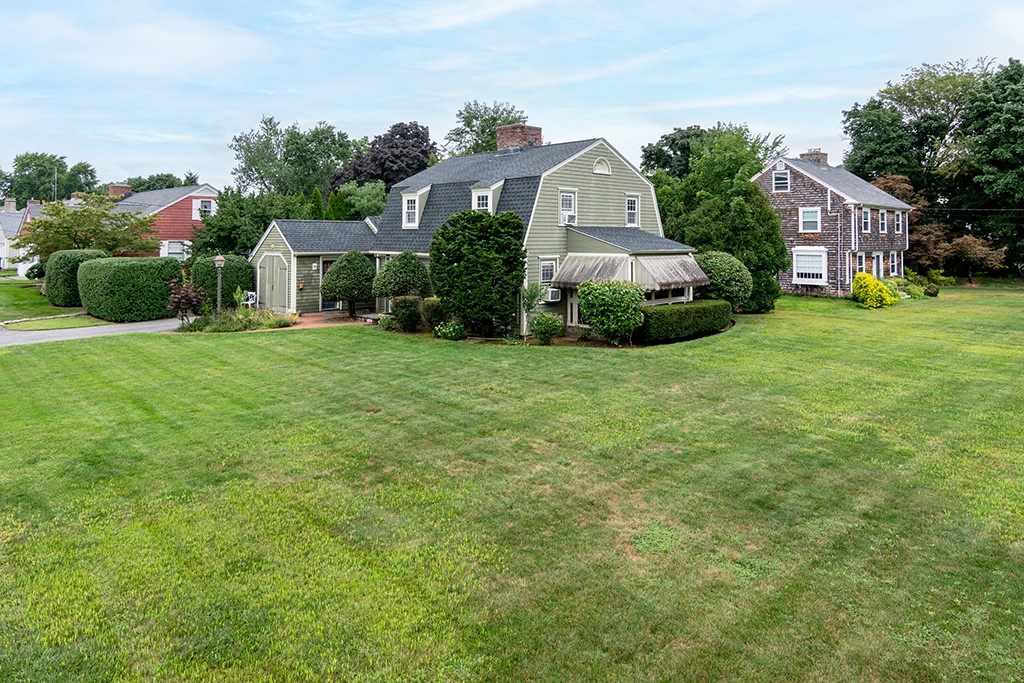 View Warwick, RI 02888 house