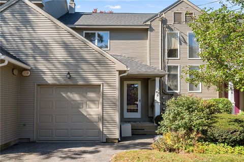 62 Nipmuc Trail D North Providence RI 02904