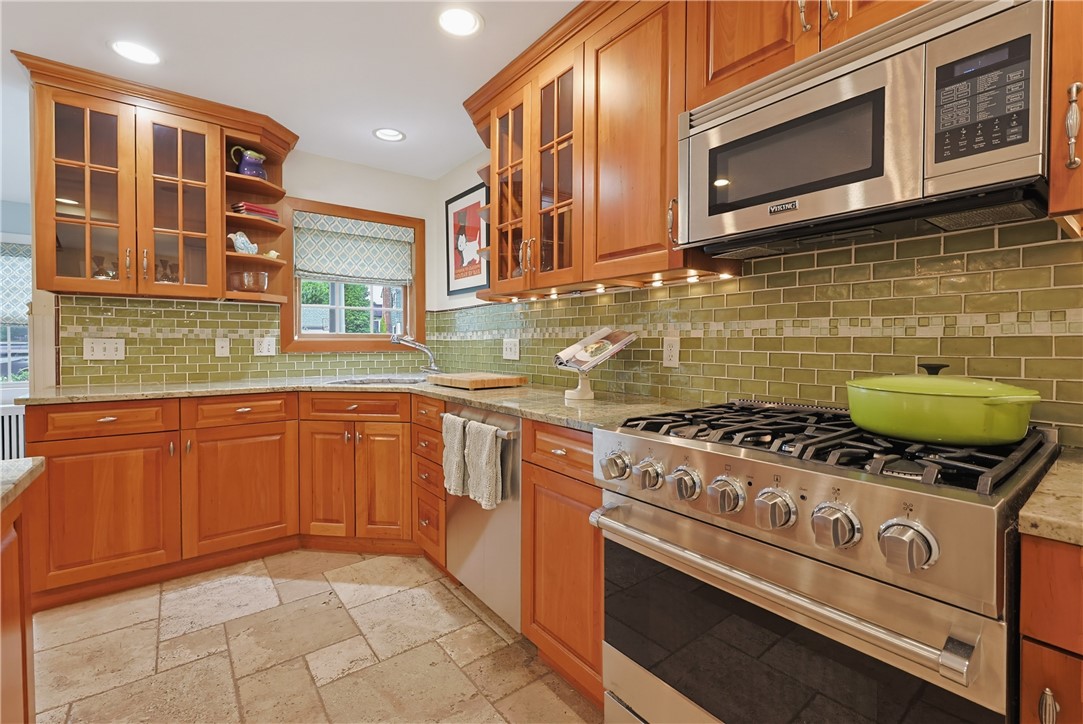 25 Tryon Avenue