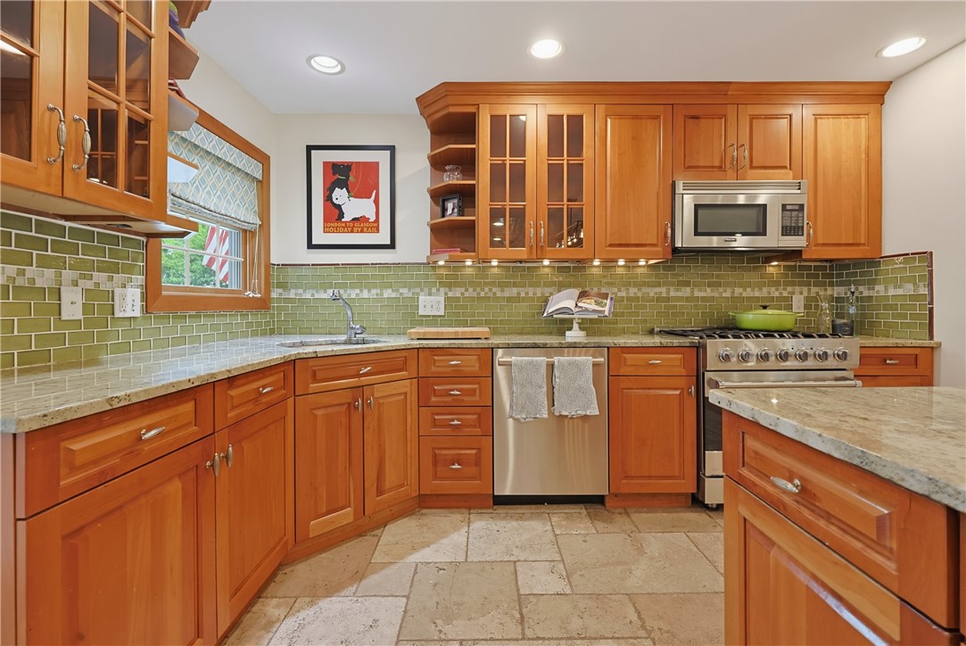25 Tryon Avenue