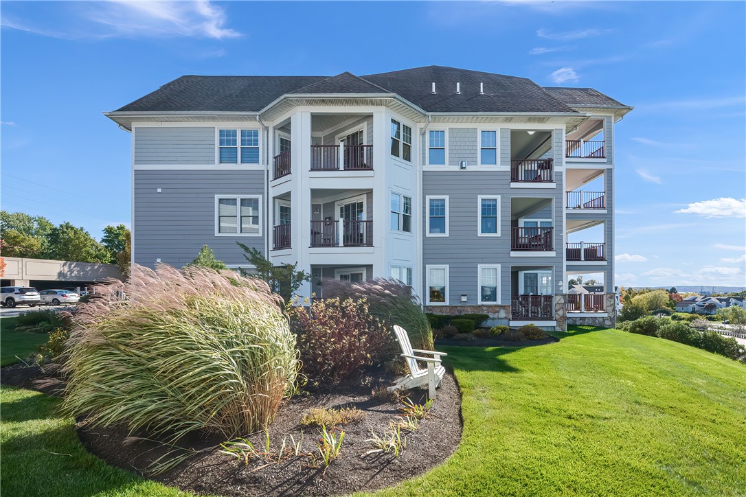 Tiverton, Rhode Island 02878, United States, 1 Bedroom Bedrooms, ,2 BathroomsBathrooms,Residential,Active,12885