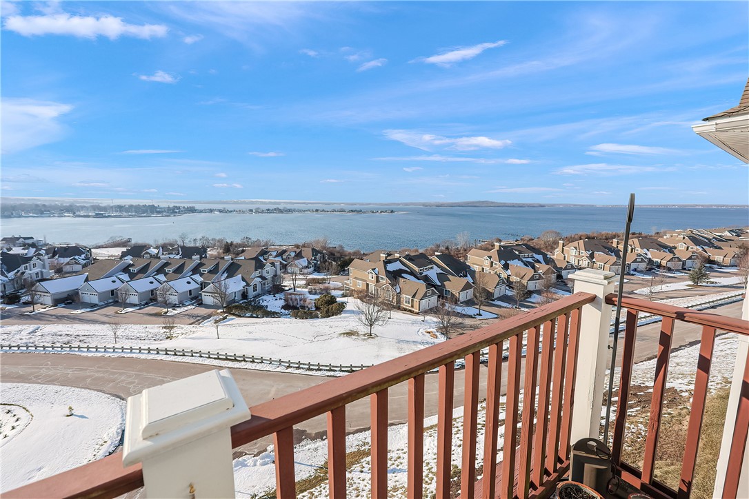 Tiverton, Rhode Island 02878, United States, 1 Bedroom Bedrooms, ,2 BathroomsBathrooms,Residential,Active,12885