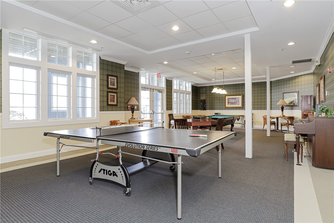 Tiverton, Rhode Island 02878, United States, 1 Bedroom Bedrooms, ,2 BathroomsBathrooms,Residential,Active,12885