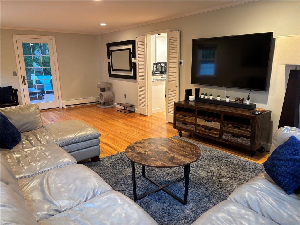 17 Meadowbrook Drive