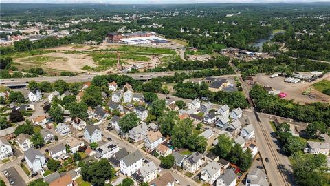 Single Family Residence in Pawtucket RI 22 Clark Avenue 26.jpg