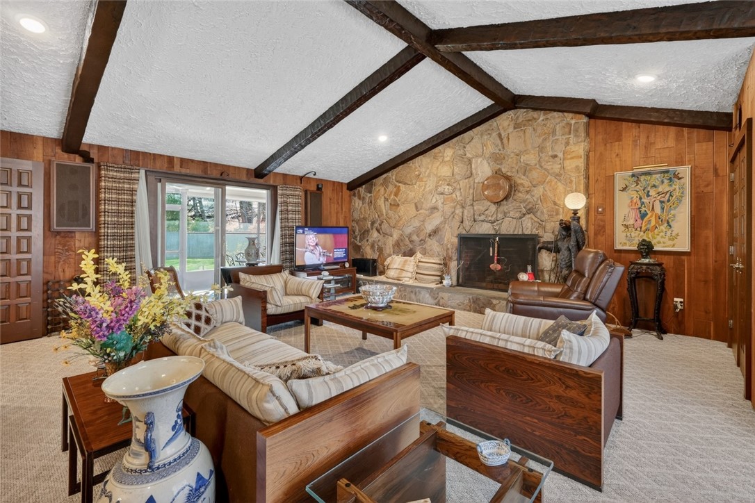 2338 Cranston Street