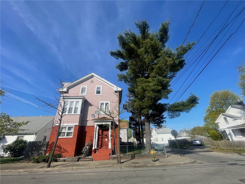 62 Daniel Avenue