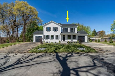 81 Cadora Avenue Warwick RI 02818