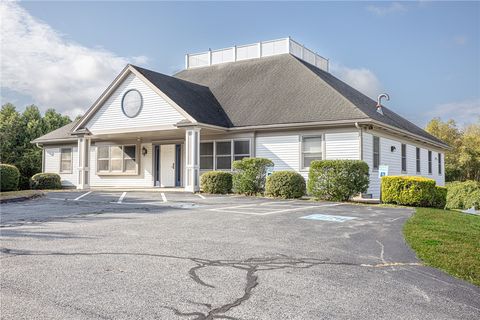 345 Valley Road Middletown RI 02842