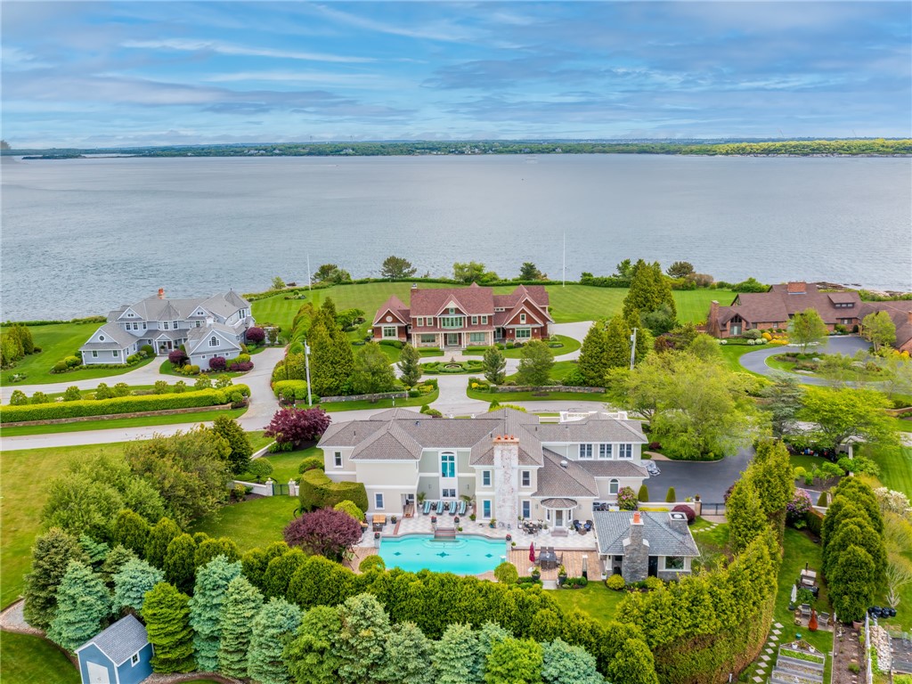 126 Cliff Drive