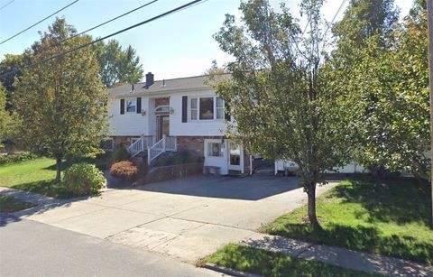 Single Family Residence in Cranston RI 81 Eagle Road.jpg