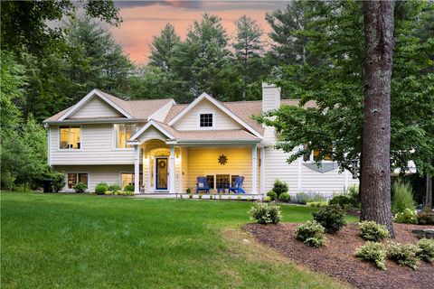 15 Roundtable Court Richmond RI 02892