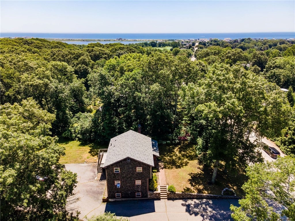 121 Winnapaug Road