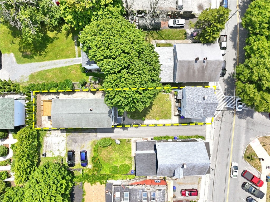 400 Thames Street 406