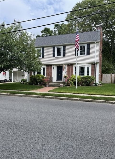 42 Alexander Mcgregor Road Pawtucket RI 02861