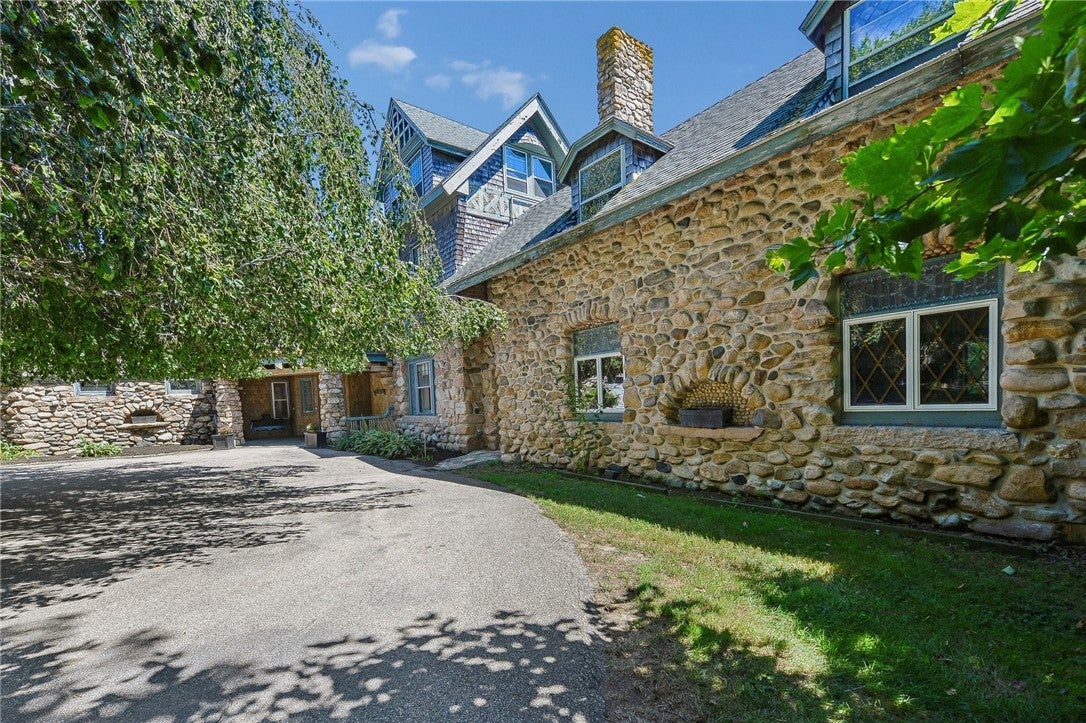 25 Wildfield Farm Road
