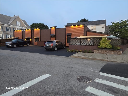 609 ARMISTICE BLVD, PAWTUCKET, RI 02861 - Image ef8a72cfa1e86ef14873636d5fb002da/3330973348