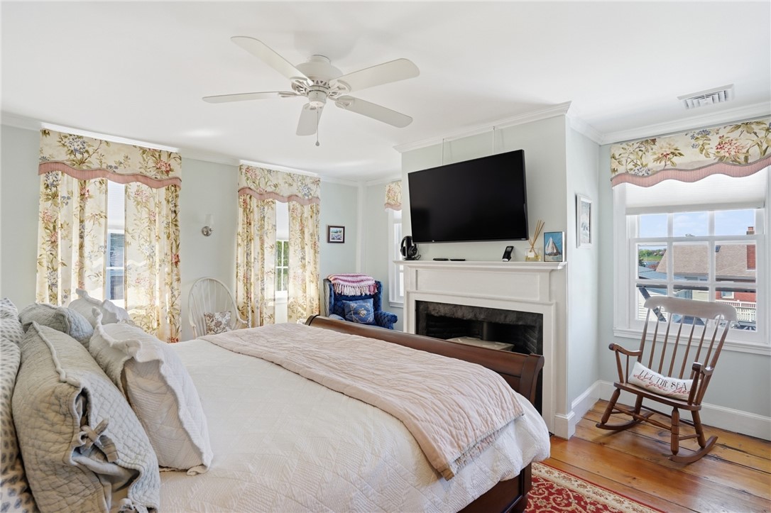 Bristol, Rhode Island, 02809, United States, 3 Bedrooms Bedrooms, ,4 BathroomsBathrooms,Residential,Pending,2045535