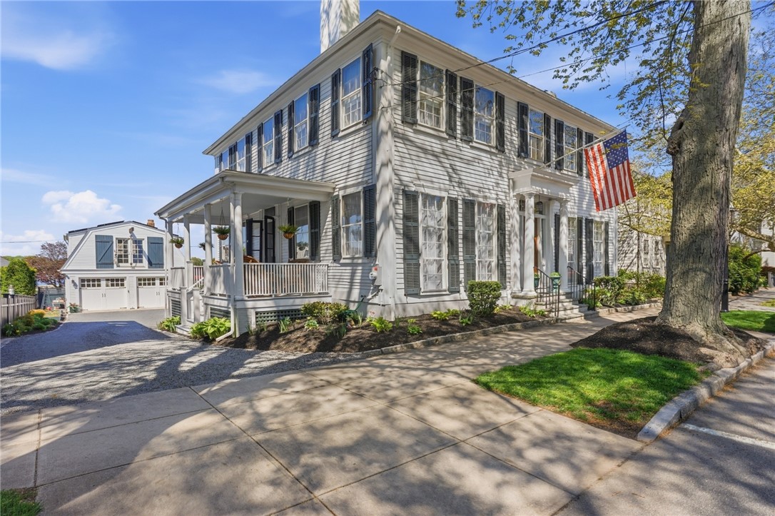 Bristol, Rhode Island, 02809, United States, 3 Bedrooms Bedrooms, ,4 BathroomsBathrooms,Residential,Pending,2045535