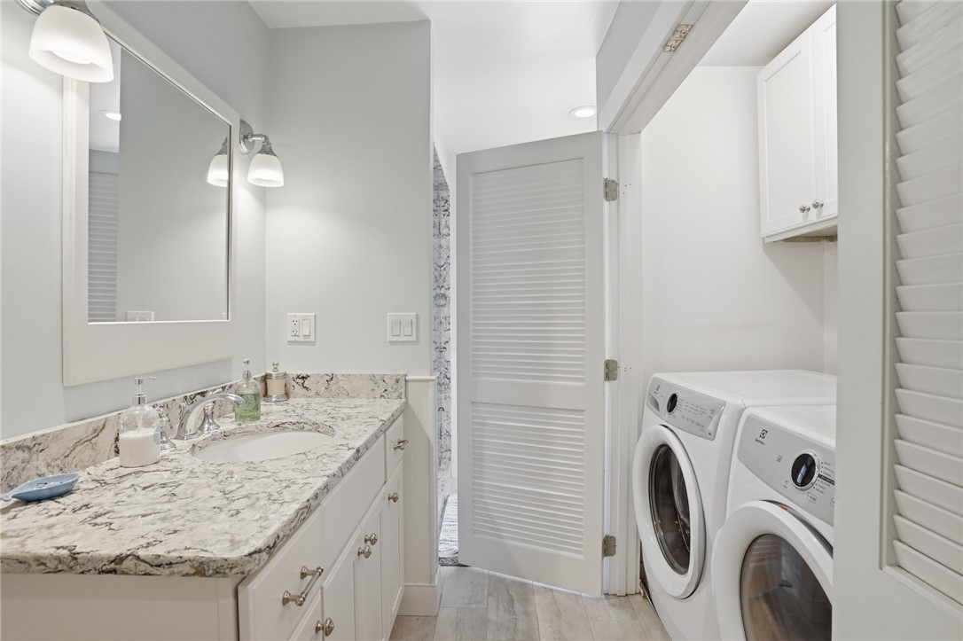 Bristol, Rhode Island, 02809, United States, 3 Bedrooms Bedrooms, ,4 BathroomsBathrooms,Residential,Pending,2045535