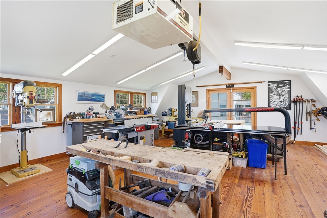Bristol, Rhode Island, 02809, United States, 3 Bedrooms Bedrooms, ,4 BathroomsBathrooms,Residential,Pending,2045535