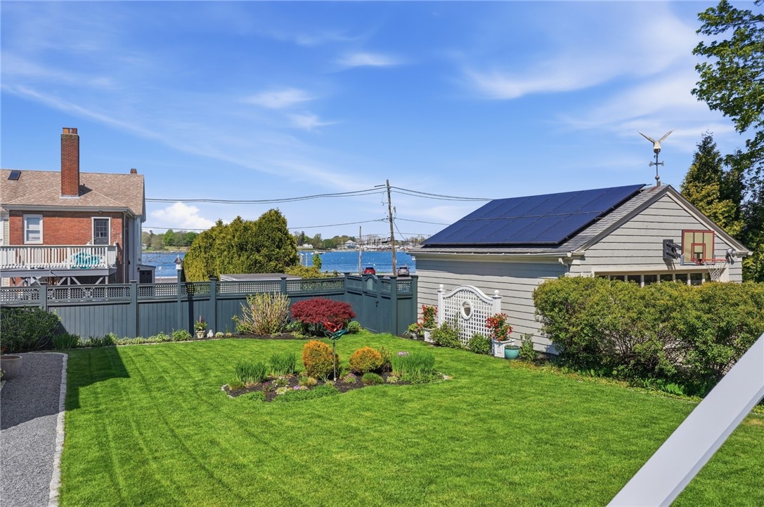Bristol, Rhode Island, 02809, United States, 3 Bedrooms Bedrooms, ,4 BathroomsBathrooms,Residential,Pending,2045535