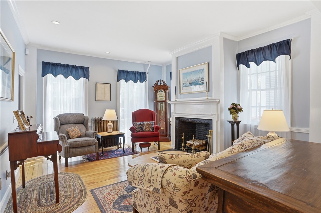 Bristol, Rhode Island, 02809, United States, 3 Bedrooms Bedrooms, ,4 BathroomsBathrooms,Residential,Pending,2045535
