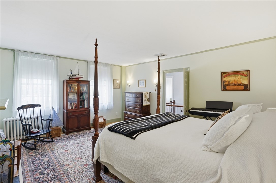 Bristol, Rhode Island, 02809, United States, 3 Bedrooms Bedrooms, ,4 BathroomsBathrooms,Residential,Pending,2045535