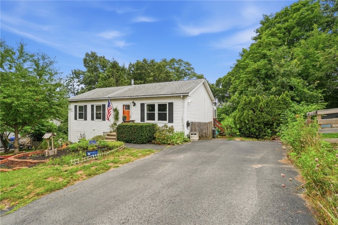 37 Crestwood Drive