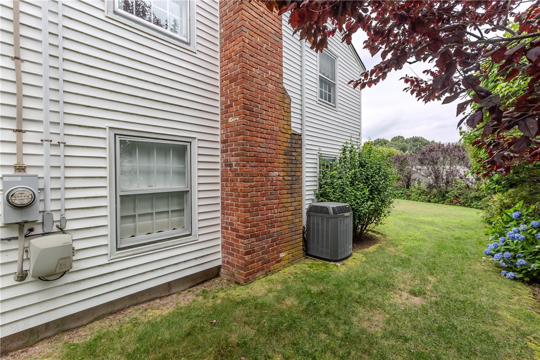 11 MacIntosh Drive
