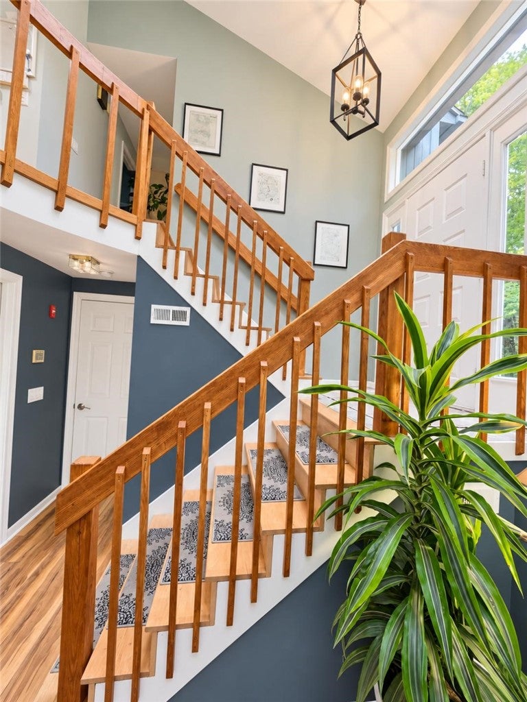 28 Hartford Pike