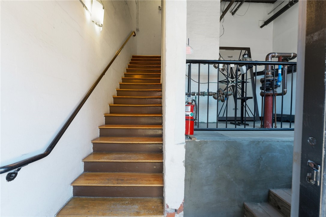 Central Falls, Rhode Island 02863, United States, 1 Bedroom Bedrooms, ,2 BathroomsBathrooms,Residential,Pending,26117