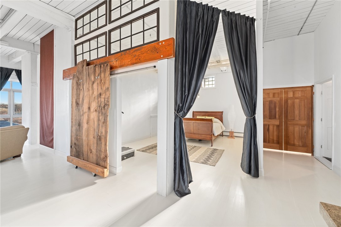 Central Falls, Rhode Island 02863, United States, 1 Bedroom Bedrooms, ,2 BathroomsBathrooms,Residential,Pending,26117