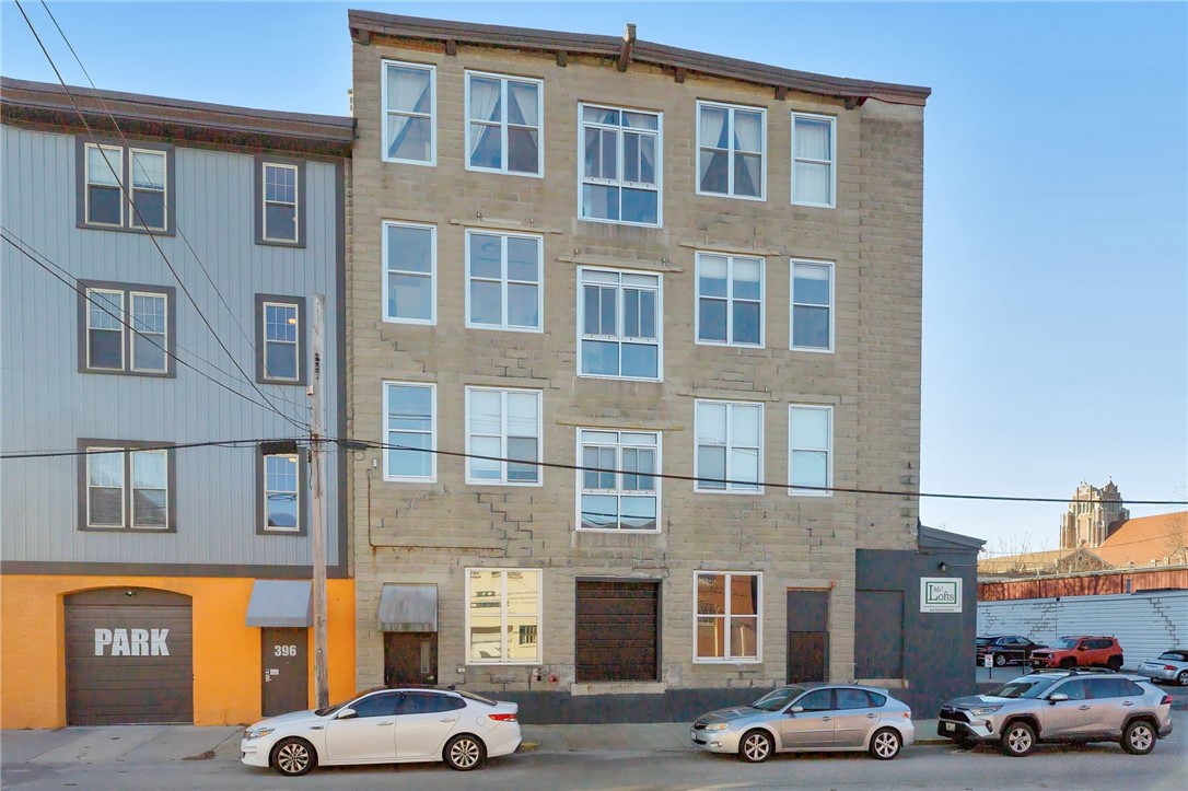 Central Falls, Rhode Island 02863, United States, 1 Bedroom Bedrooms, ,2 BathroomsBathrooms,Residential,Pending,26117