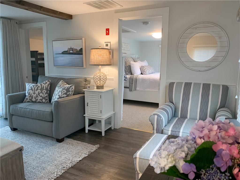 Narragansett, Rhode Island 02882, United States, 4 Bedrooms Bedrooms, ,2 BathroomsBathrooms,Residential,Active,89123