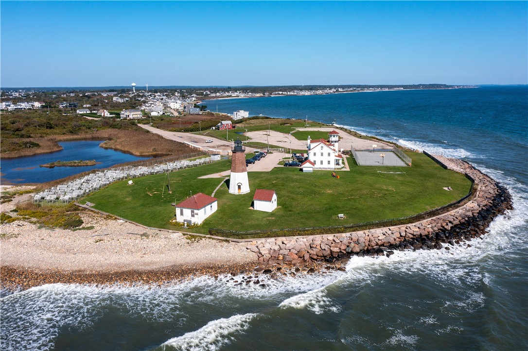 Narragansett, Rhode Island 02882, United States, 4 Bedrooms Bedrooms, ,2 BathroomsBathrooms,Residential,Active,89123