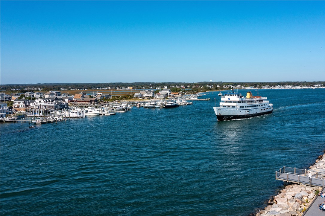 Narragansett, Rhode Island 02882, United States, 4 Bedrooms Bedrooms, ,2 BathroomsBathrooms,Residential,Active,89123