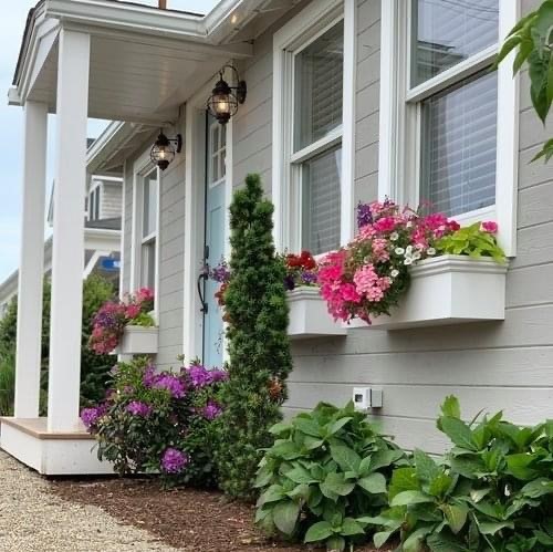 Narragansett, Rhode Island 02882, United States, 4 Bedrooms Bedrooms, ,2 BathroomsBathrooms,Residential,Active,89123