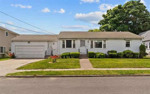 Single Family Residence in Cranston RI 66 Leslie Street.jpg