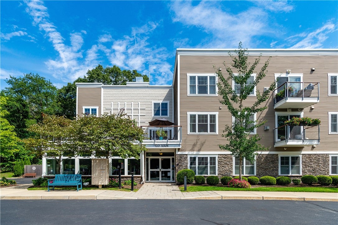 1001 Main Street 12
