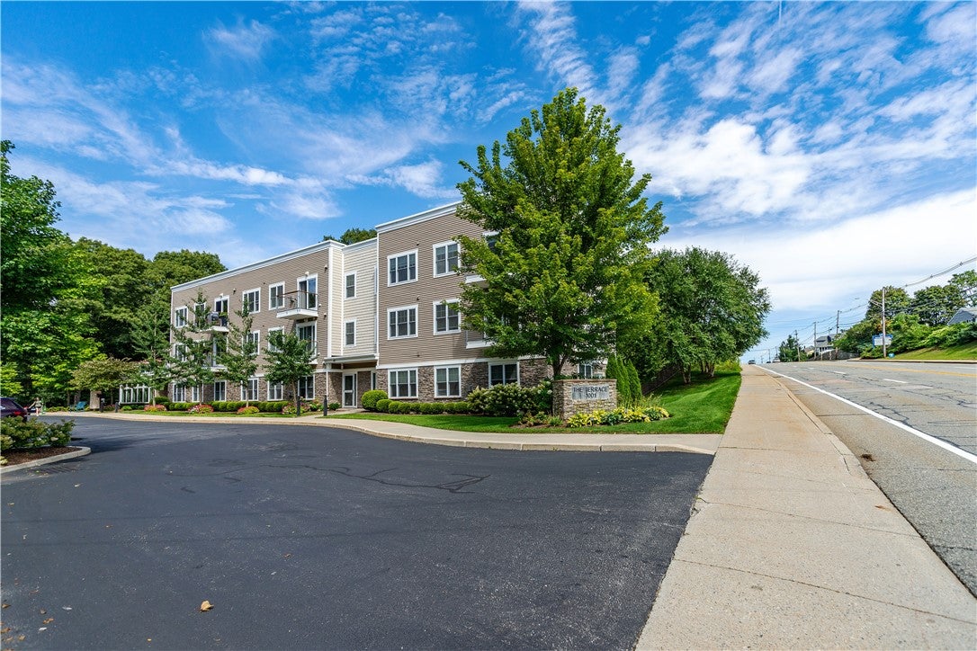 1001 Main Street 12