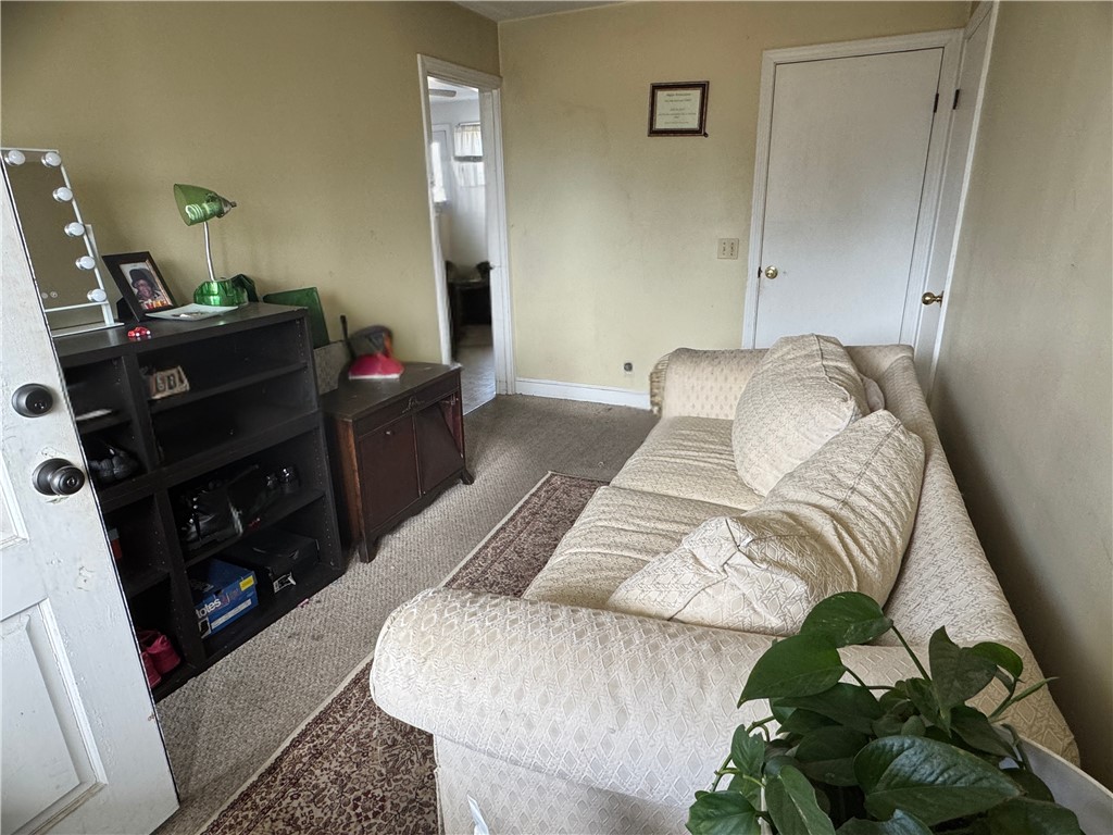 32 Maxfield Avenue