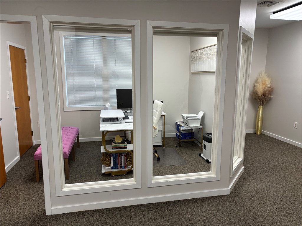 1130 Ten Rod Road B/203